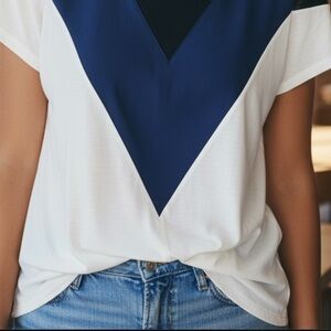 Aīko mesh insert v design short sleeve top s